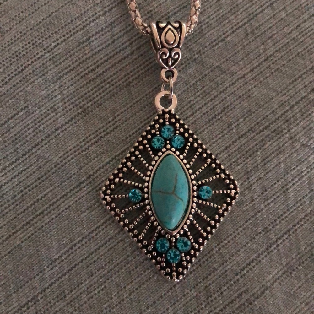 Turquoise Necklace - Picture 2 of 6